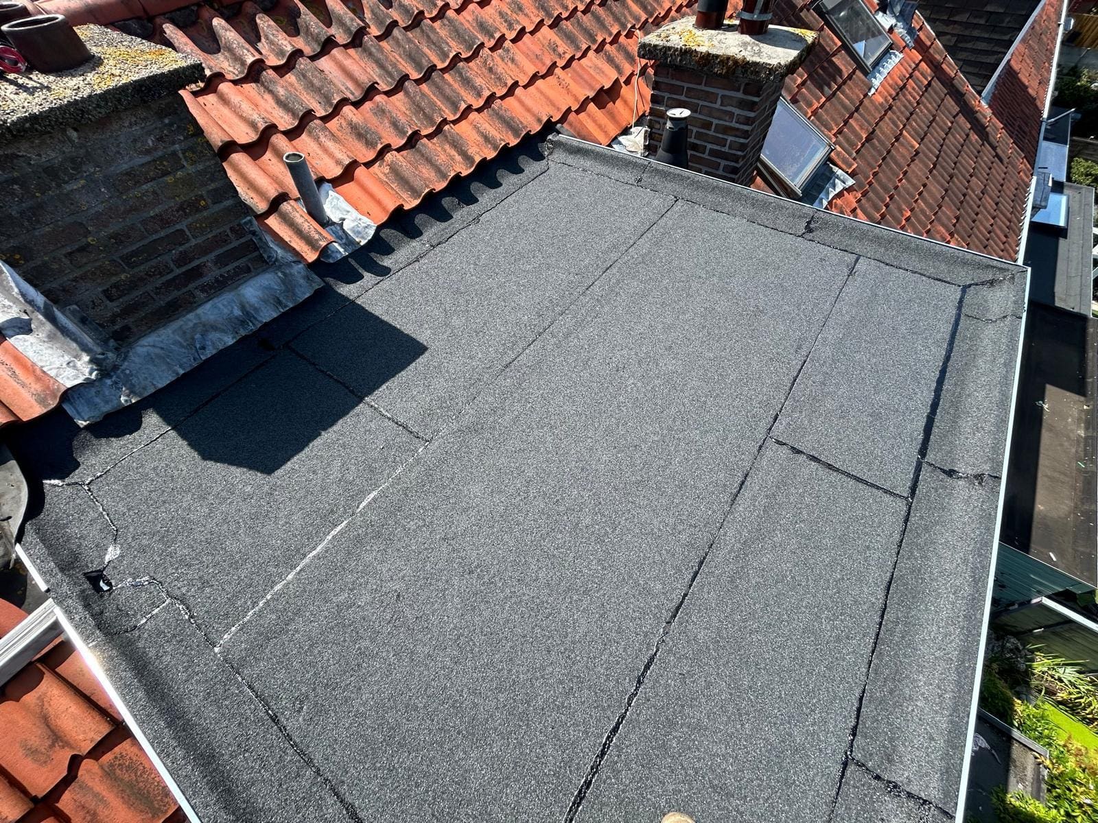 Lekkage aan bitumen dakkapel snel opgelost in Zutphen — Zutphen