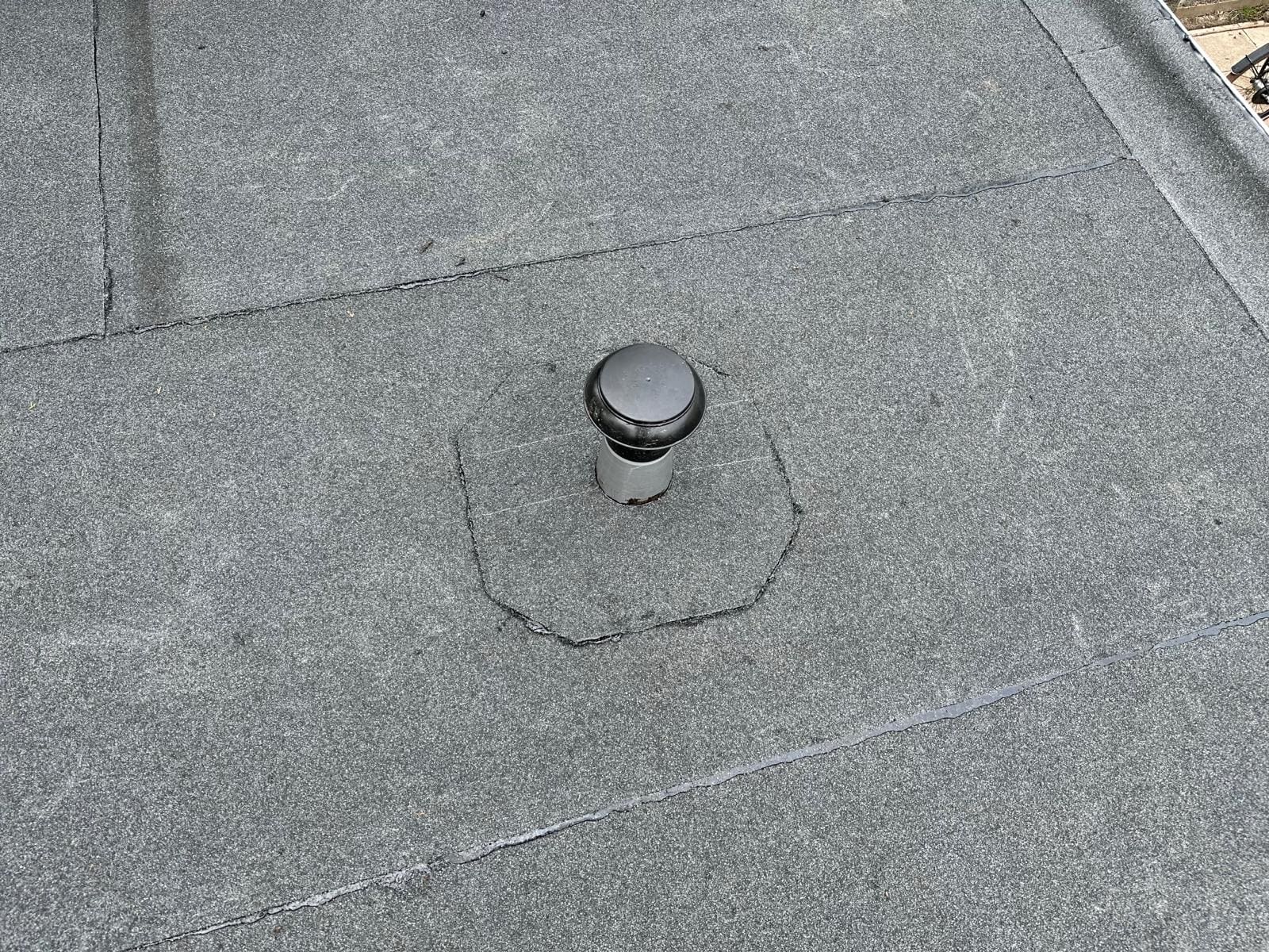 Spoedreparatie bij daklekkage aan plat dak in Amsterdam-Centrum — Amsterdam